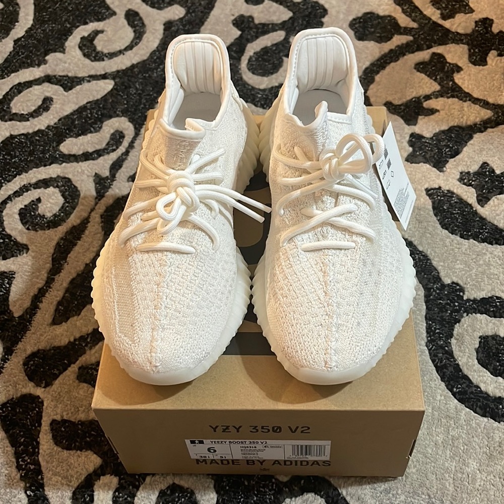 NEW Yeezy Boost 350 V2